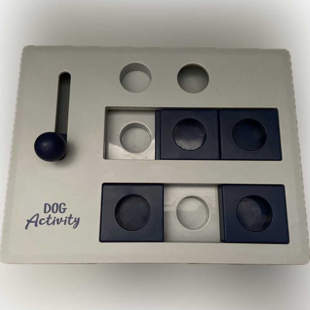 TRIXIE DOG ACTIVITY BOARD